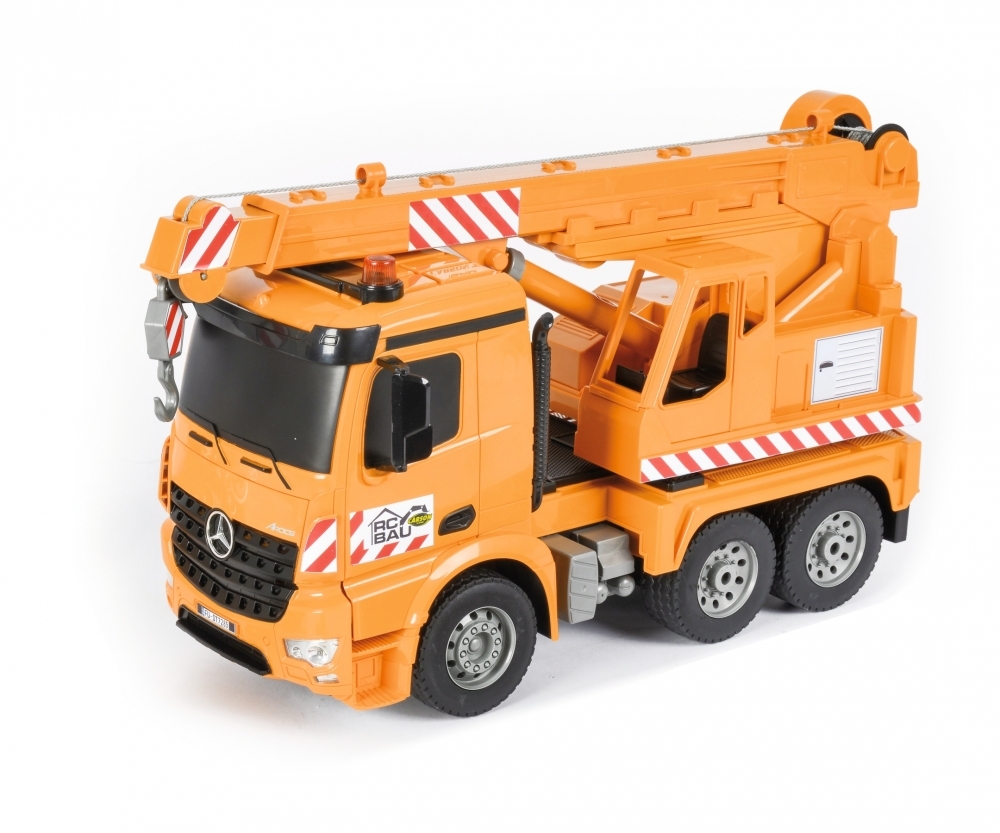 DE 1:20 Radio Control Crane Truck w/ Lights & Sound 2.4Ghz